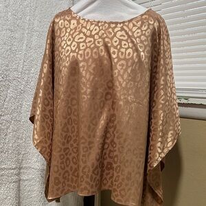 eesome Metallic Rose Gold Leopard-Print Poncho
